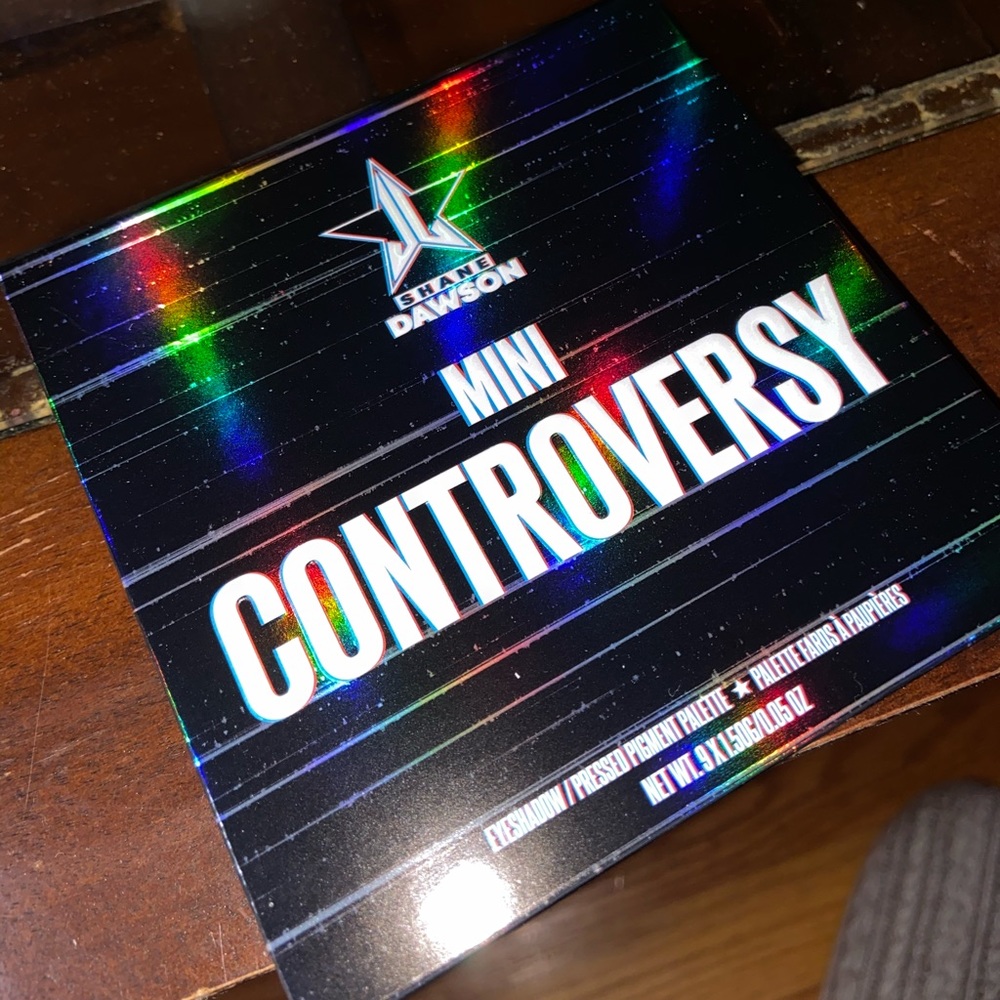 Mini Controversy Palette